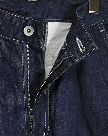 Denim tuck pants in OneWash