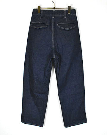 Denim tuck pants in OneWash