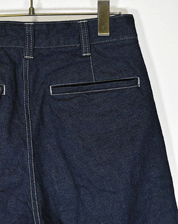Denim tuck pants in OneWash