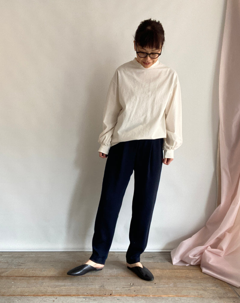 Heavy cotton sheeting pullover