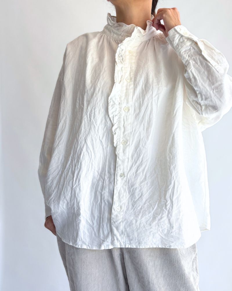 Denim ruffle blouse in WhiteDenim