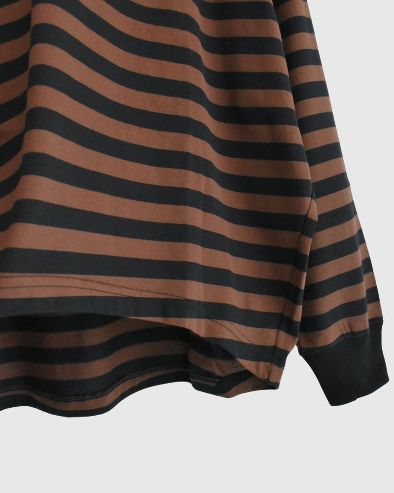 Tuck Cocoon T-Shirt in Brown/Black Border