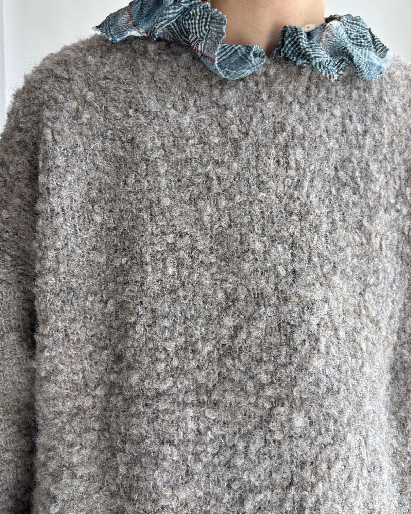 3GG BOUCLE CREW NECK PULLOVER WITH POCKET in GrayBeige