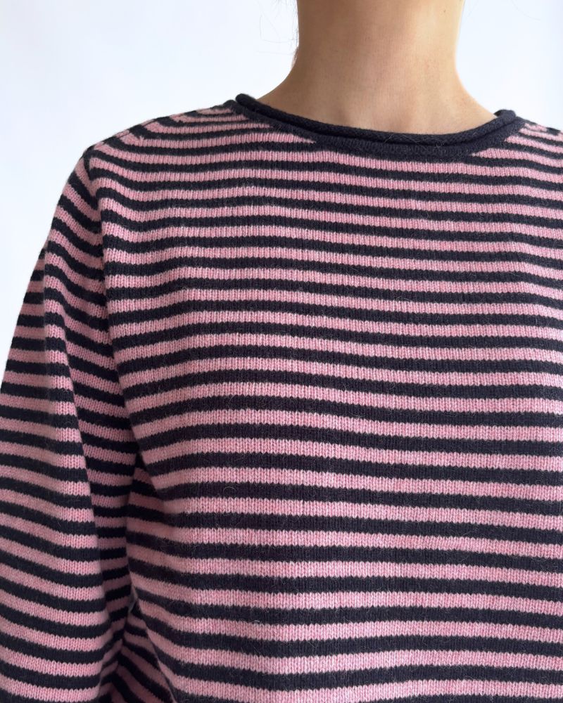 Border knit pullover in Pink/Navy