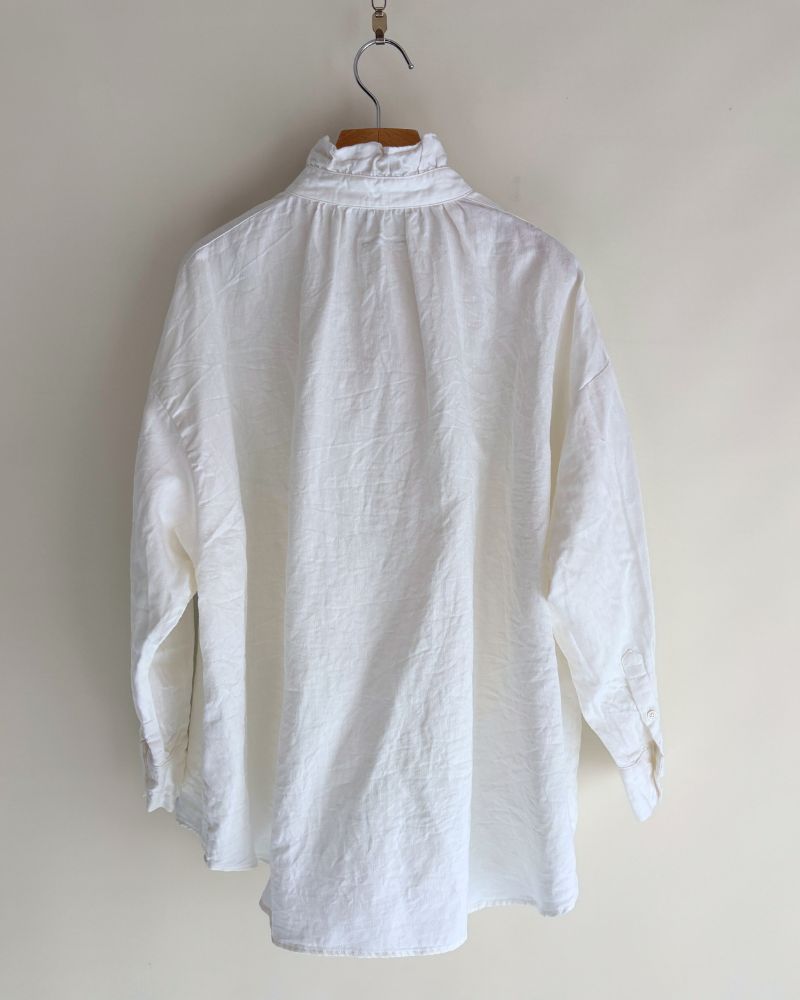 Denim ruffle blouse in WhiteDenim