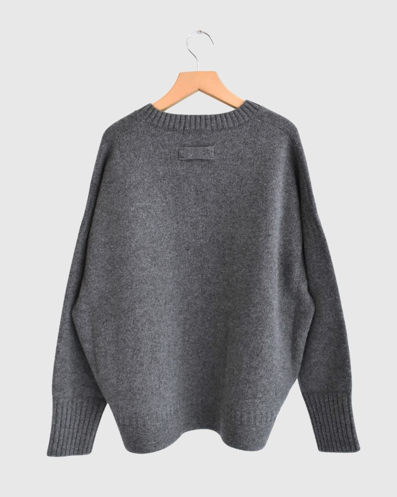 AURA V-neck knit pullover in Gray