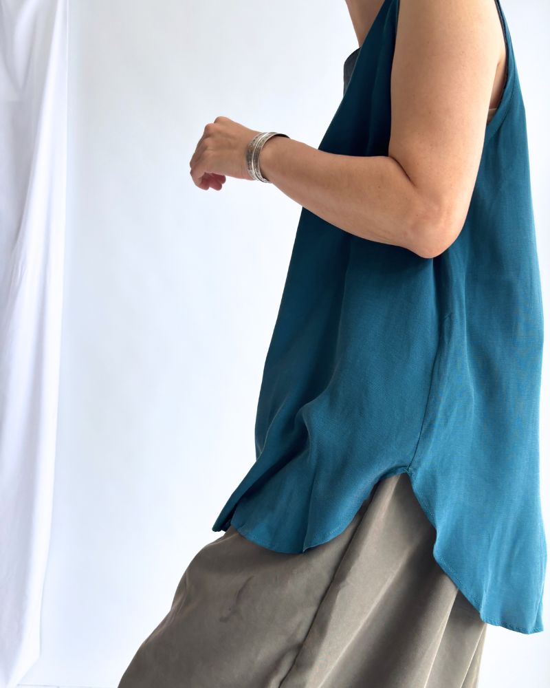 AMARA Sleeveless Pullover in LapisLazuli