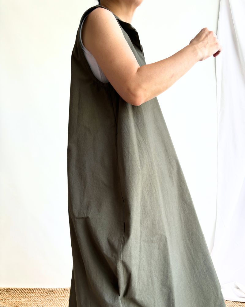 N/S balloon dress  in Khaki