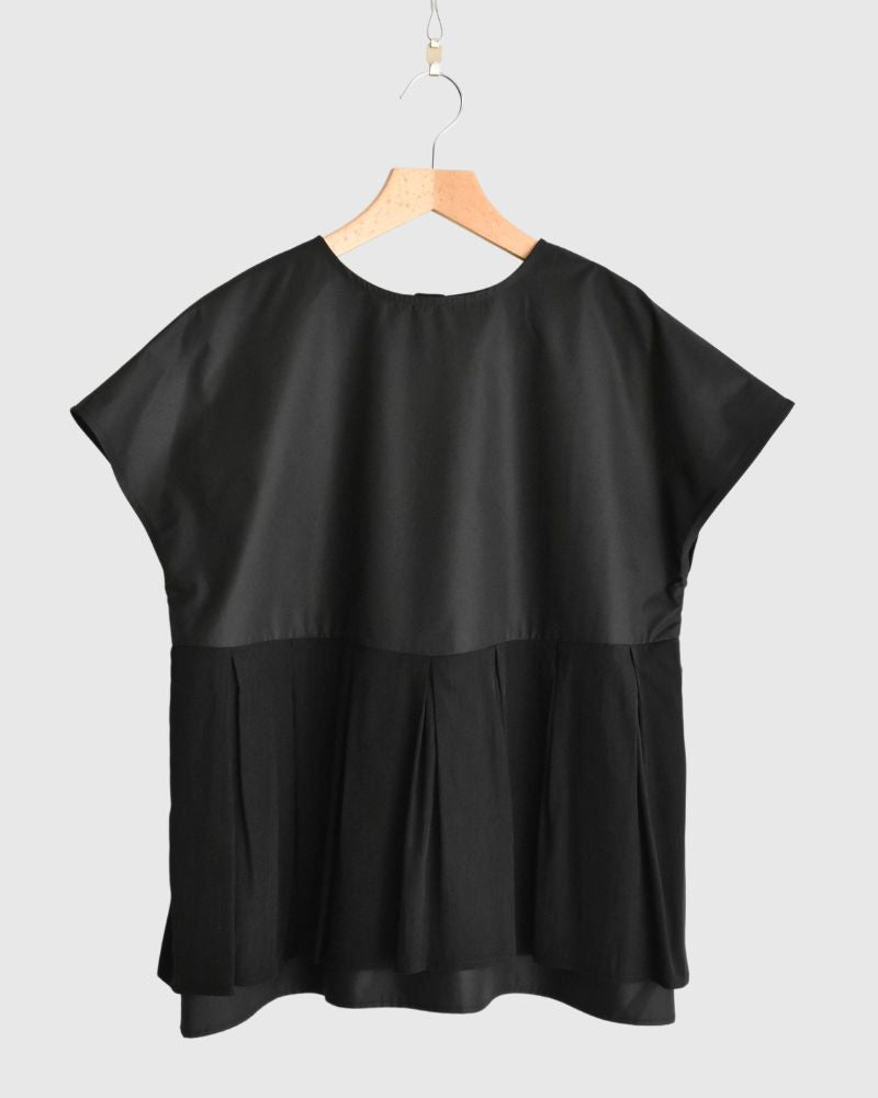 2WAY Tuck Design Top 'UTA' in Black