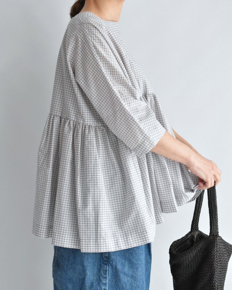 Ruffle Top in GrayGingham
