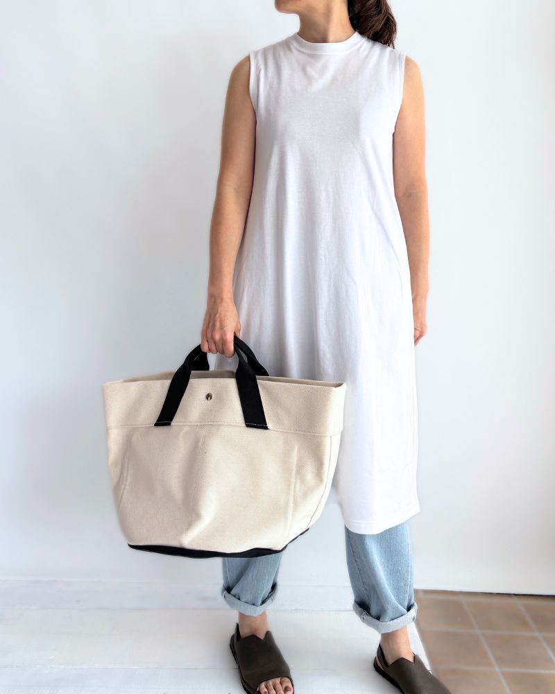 Sleeveless dress in White