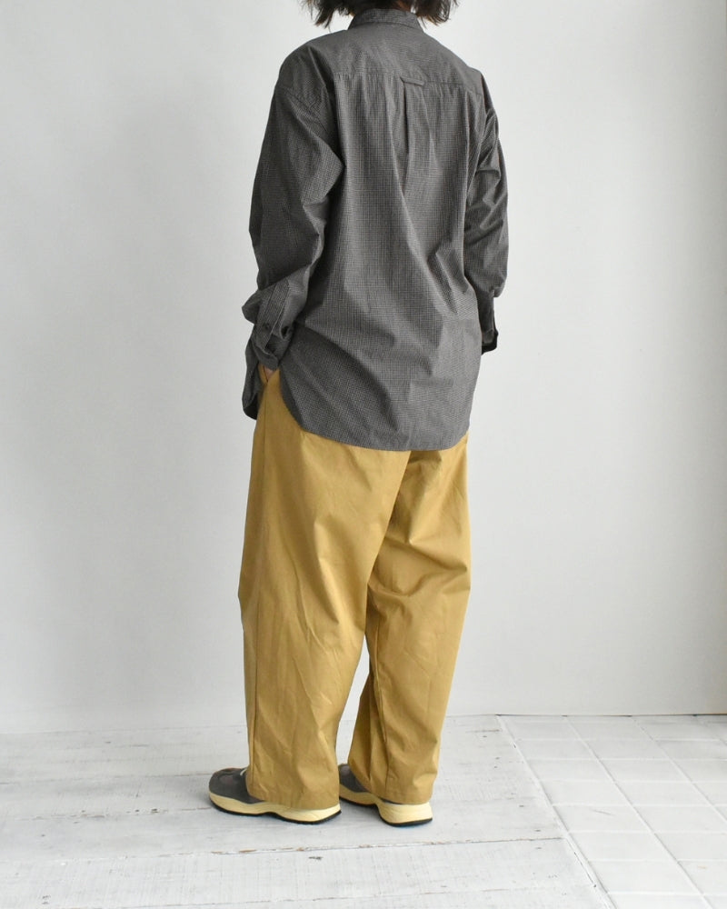 Utility Band Collar Shirt in BrownGingham