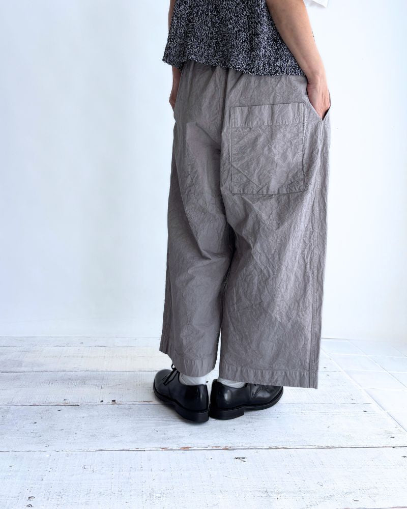 Garment dyed pants in Gray