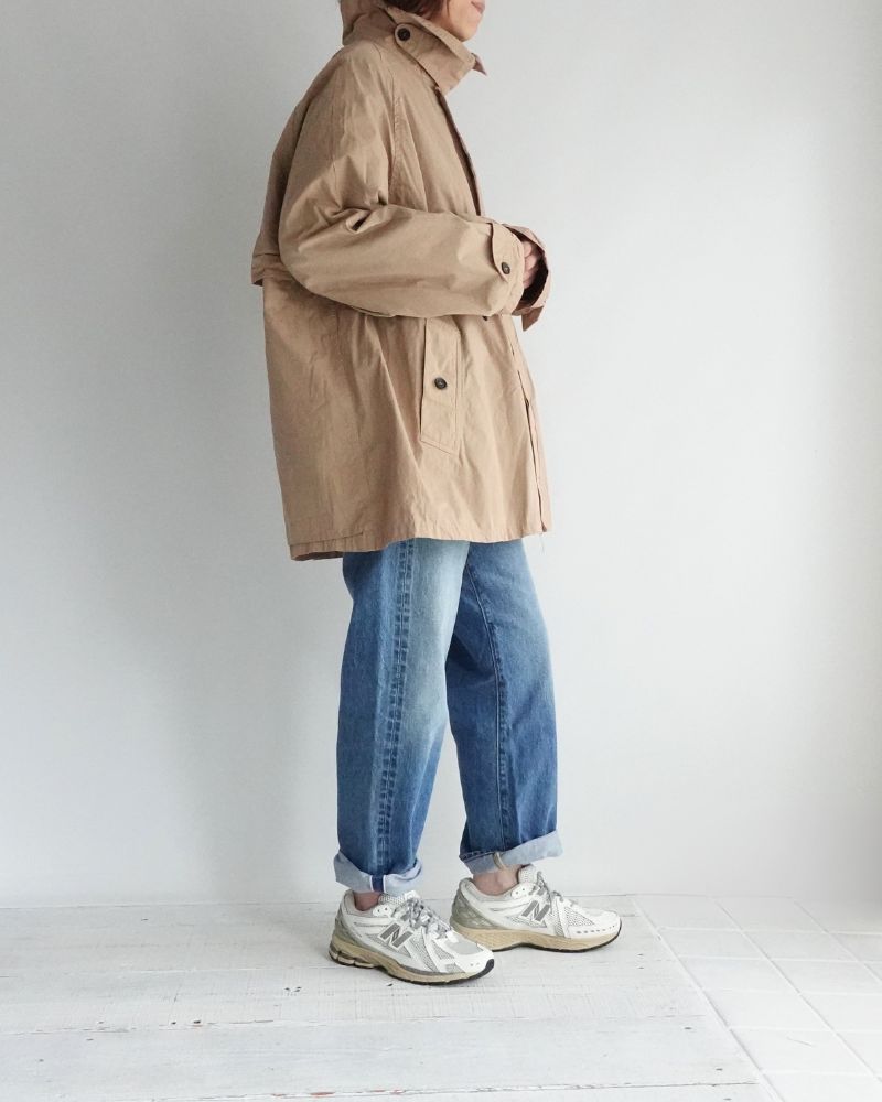 Balmacaan Short Coat in GrayKhaki