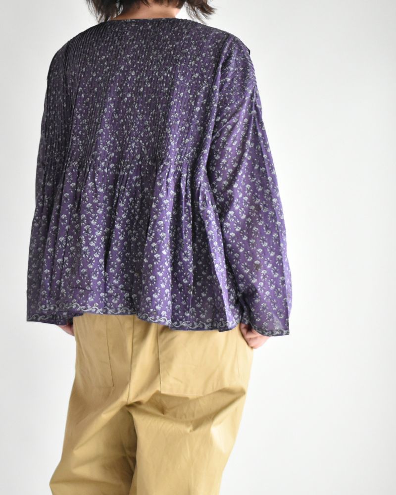 Crew-Neck Button Shirt with Pintuck in Purple