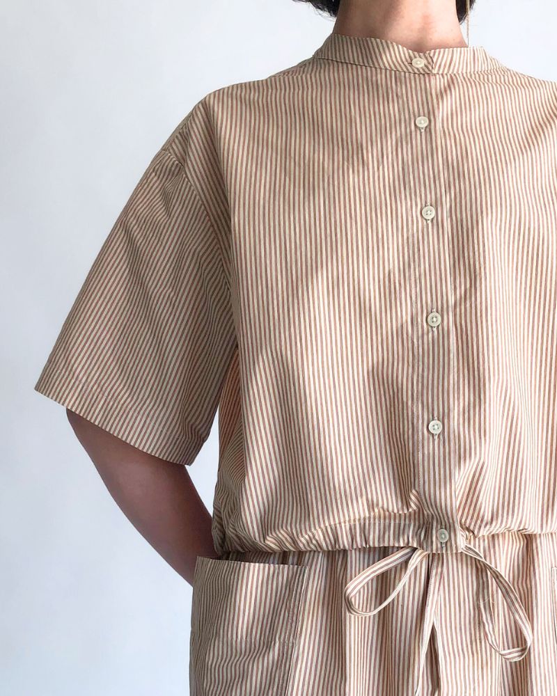 LUNA-W Short Sleeve No Collar Blouse in BeigeStripe