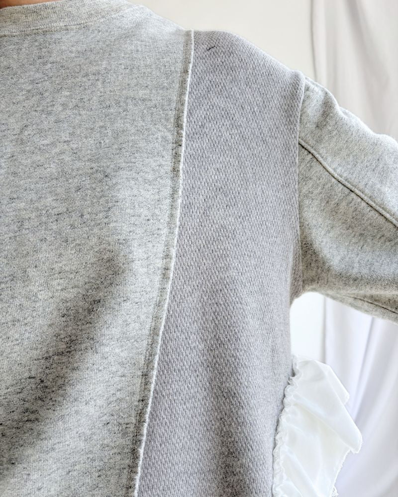 Assymetry Frill Sweat Shirt in Gray