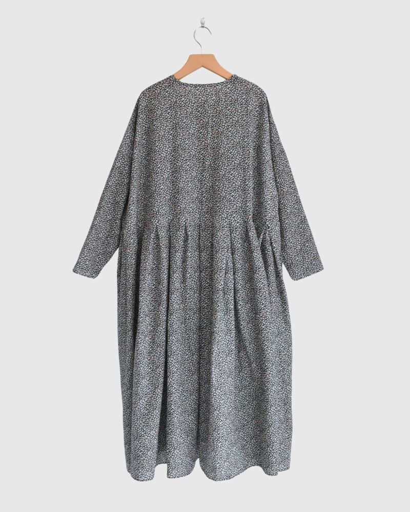 Small Flower Tuck Dress in BlackFlower