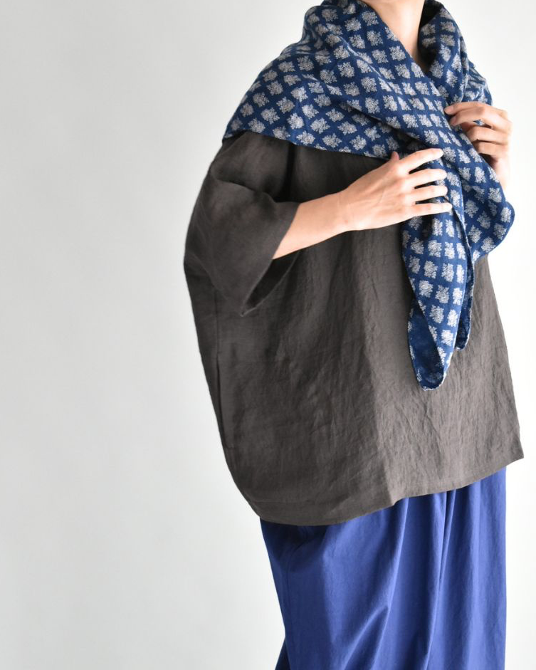 Boat Neck Wide Blouse (Linen) in Brown