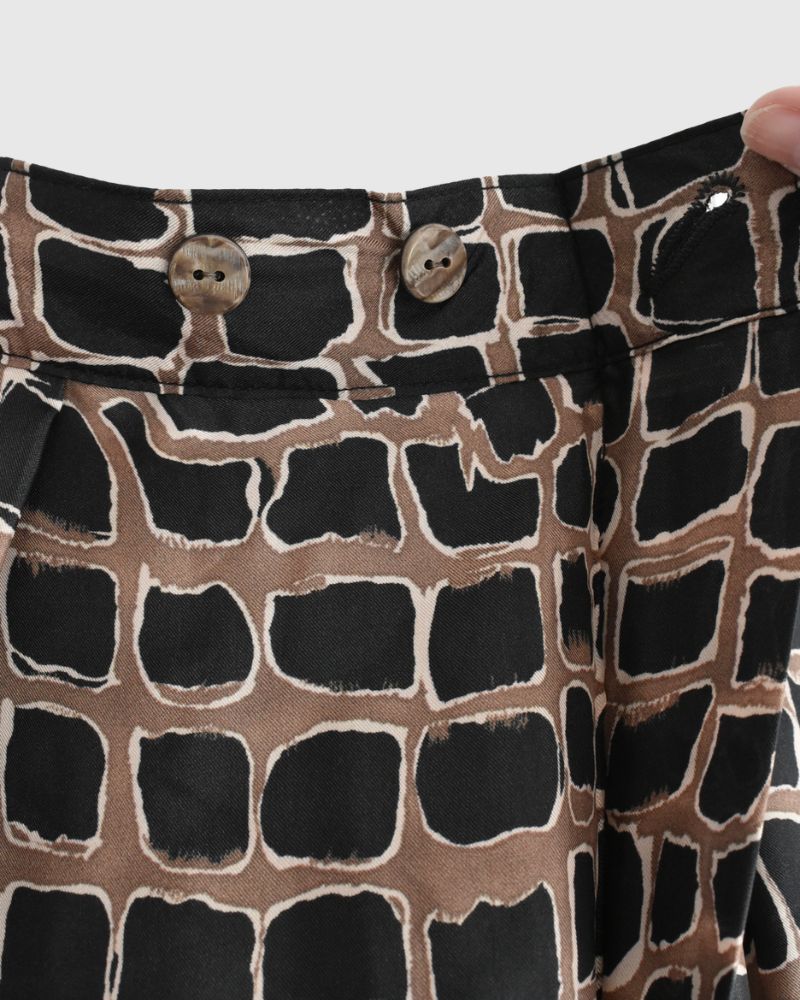 Cobblestone Pattern Easy Pants in CamelBlack