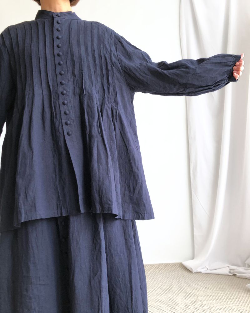 French Linen Shirt in Navy