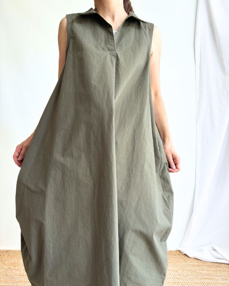 N/S balloon dress  in Khaki