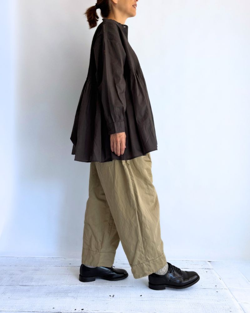 BANDED COLLAR SHIRT WITH MINI PINTUCK in CharcoalGray