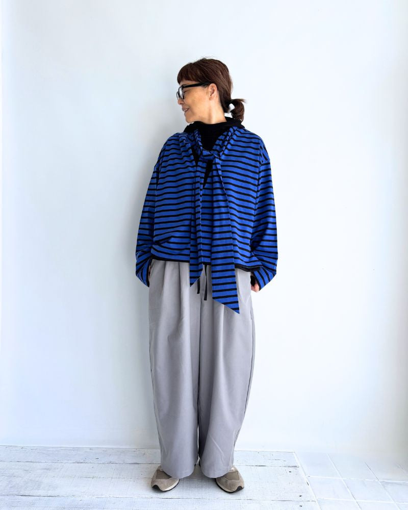 Drawstring Hoodie Pullover in Black