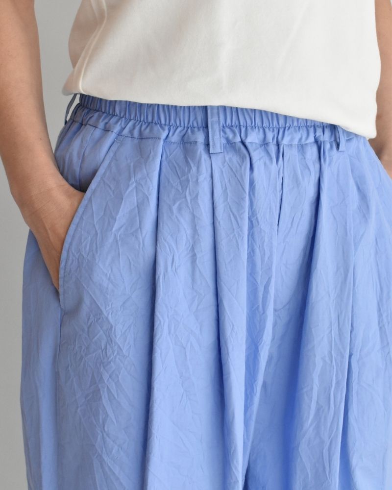 HAKU-CC Tuck Pants in Sax