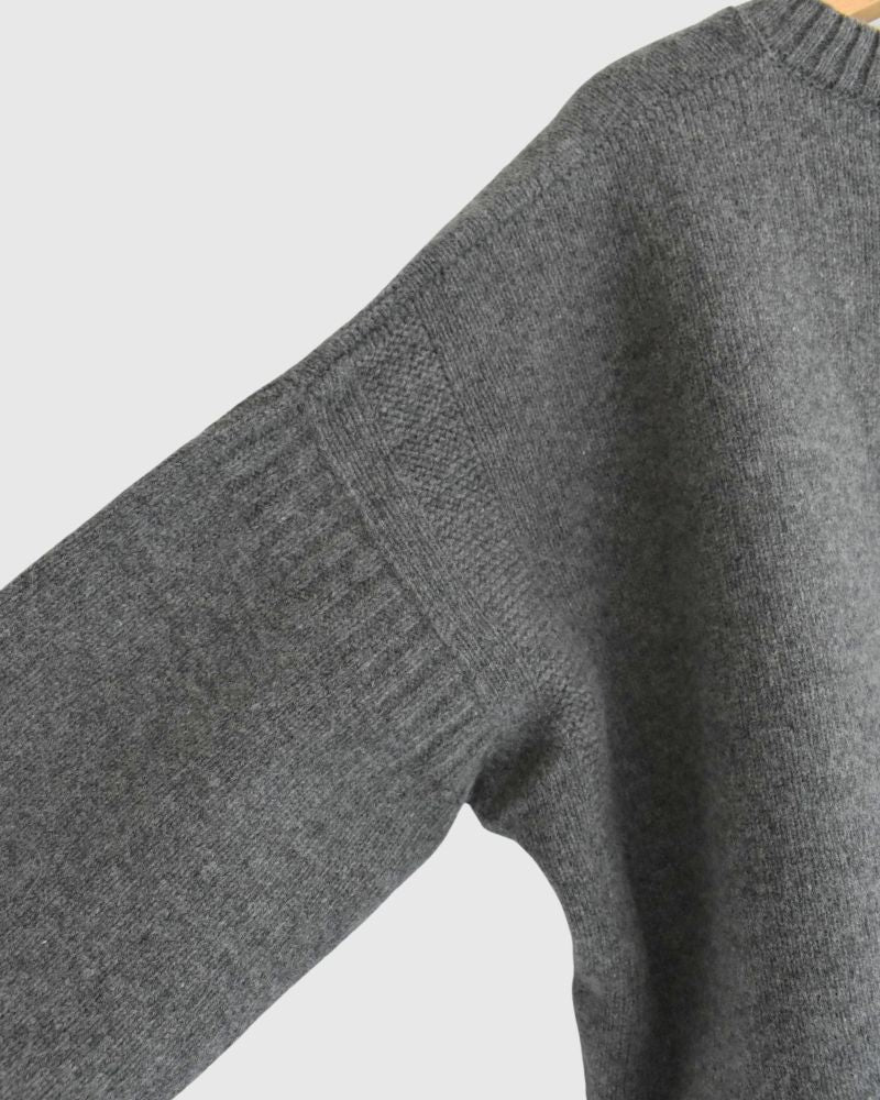 AURA V-neck knit pullover in Gray