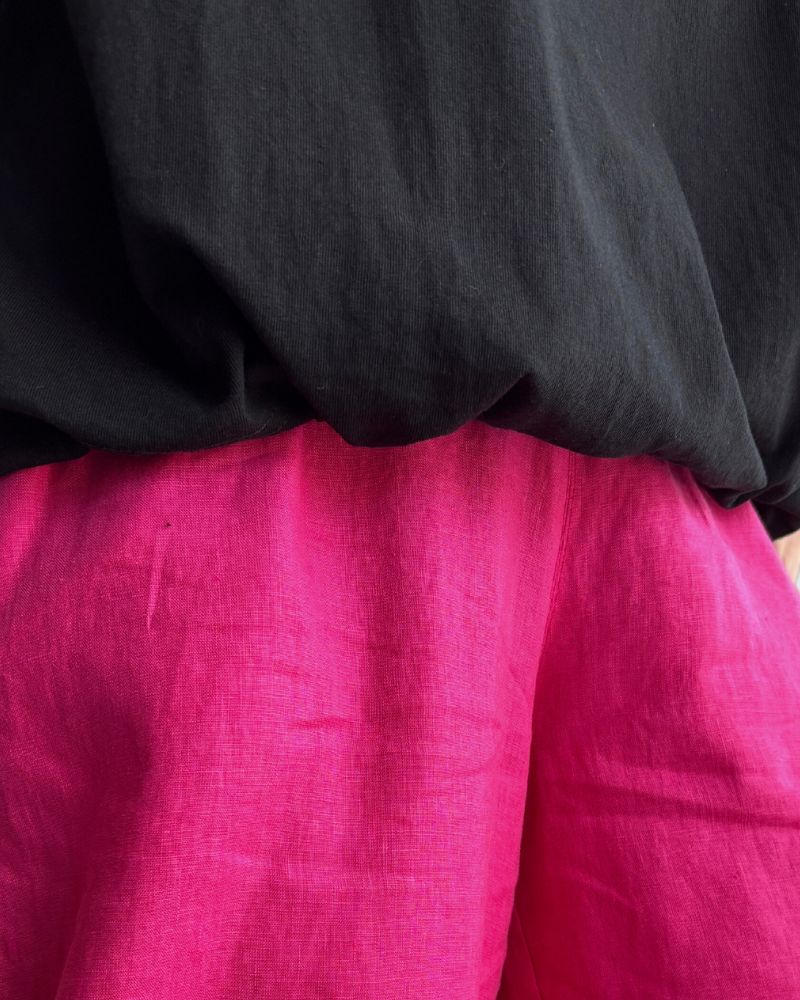 Cutoff Drawstring Tee in Black