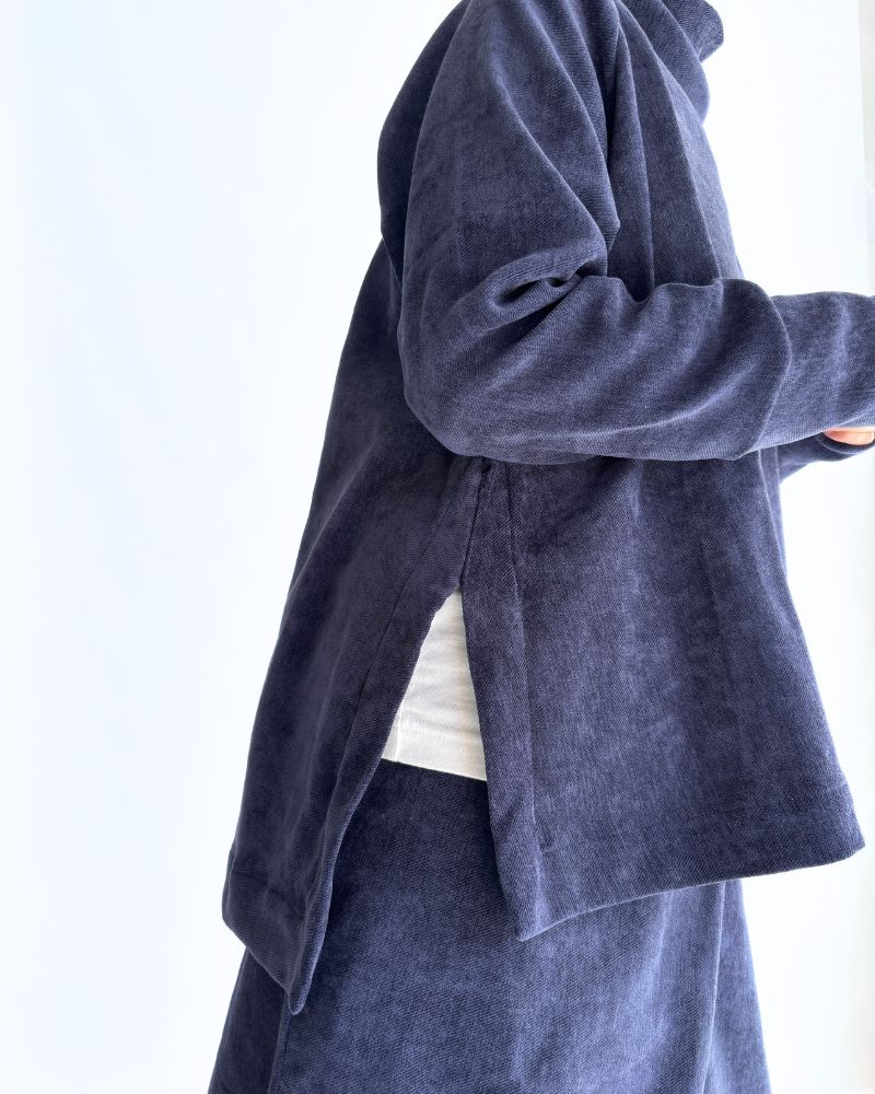 High-neck flared design top 'BONI' in Navy