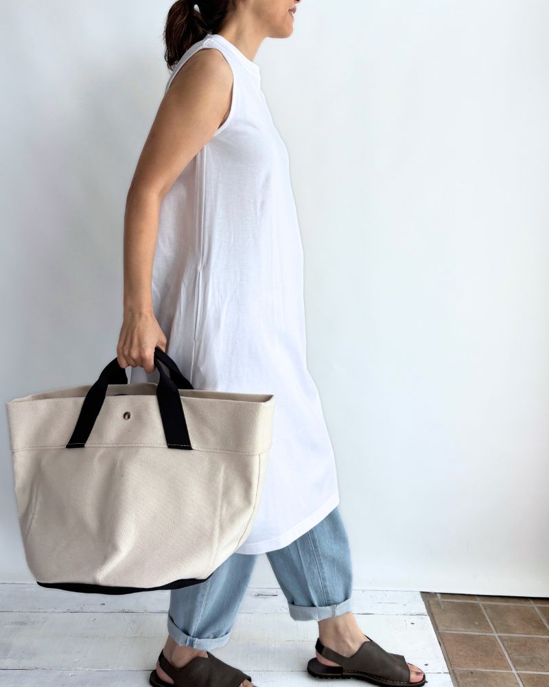 Sleeveless dress in White