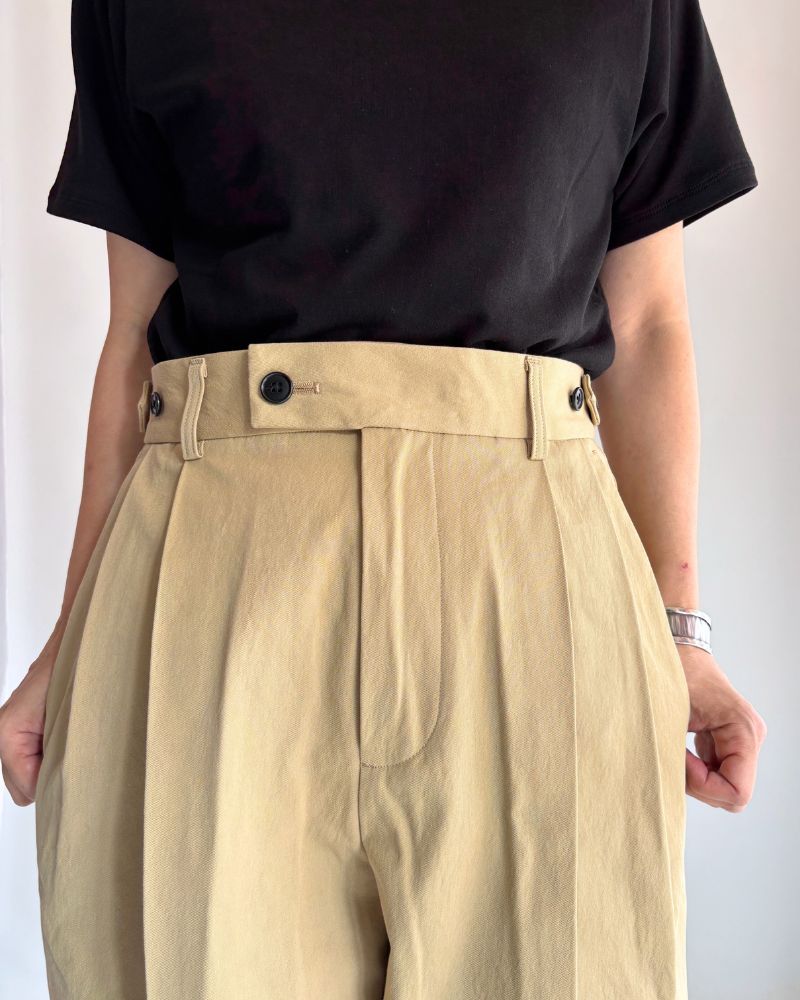 KARL-CHINO Center Press Pants in Beige