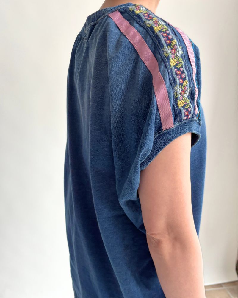 Vintage-style Tyrolean Tape Sleeveless T-shirt in Navy