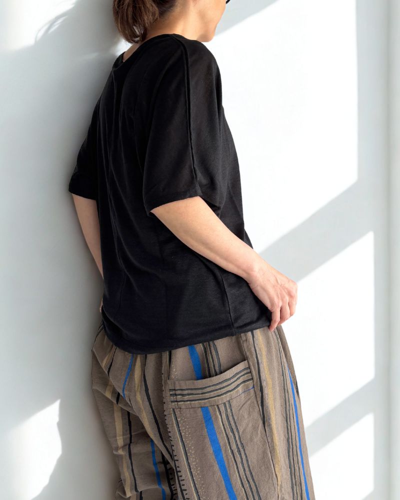 Linen T-shirt in Black