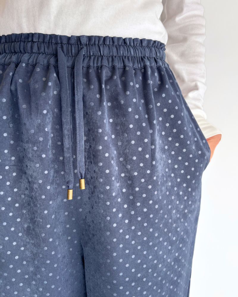 Embossed dot pants 'SONK' in Navy