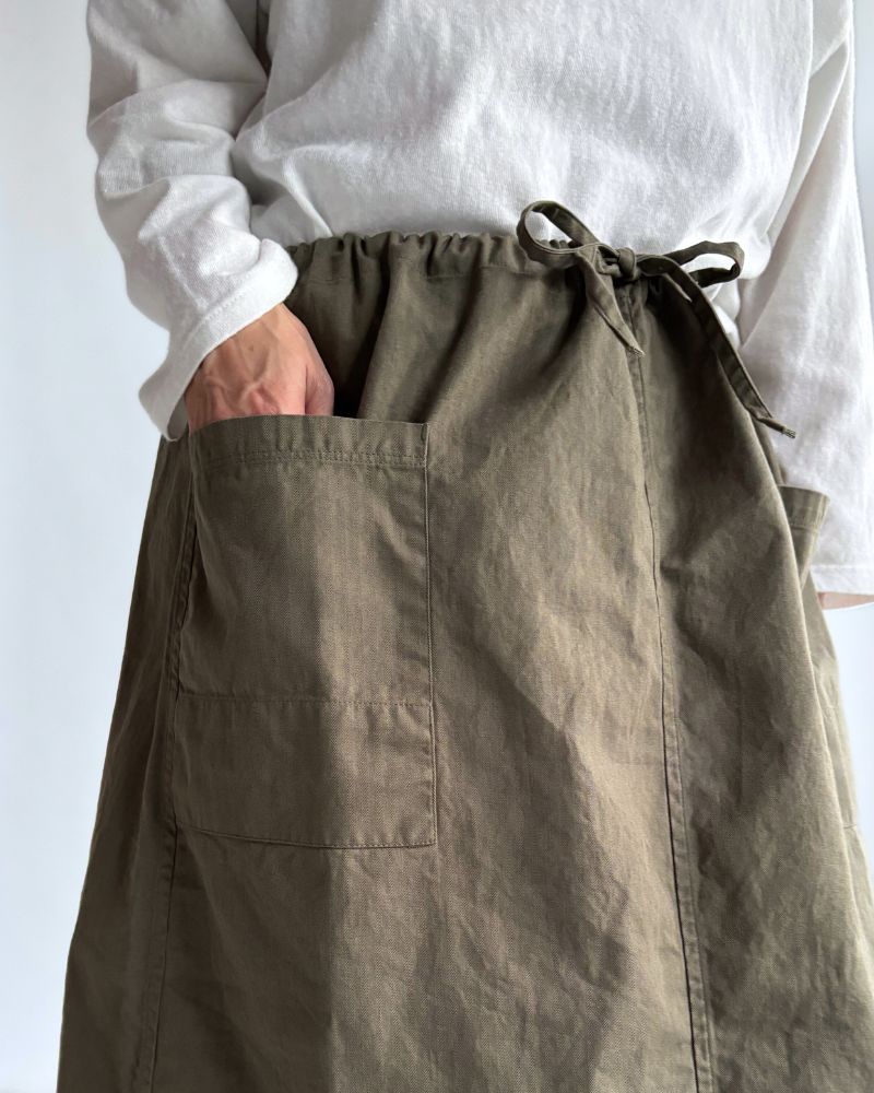 COTTON HERRINGBONE WASH EASY SKIRT in KhakiHerringbone