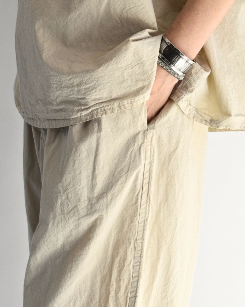 Shrink Wide Pants in Beige