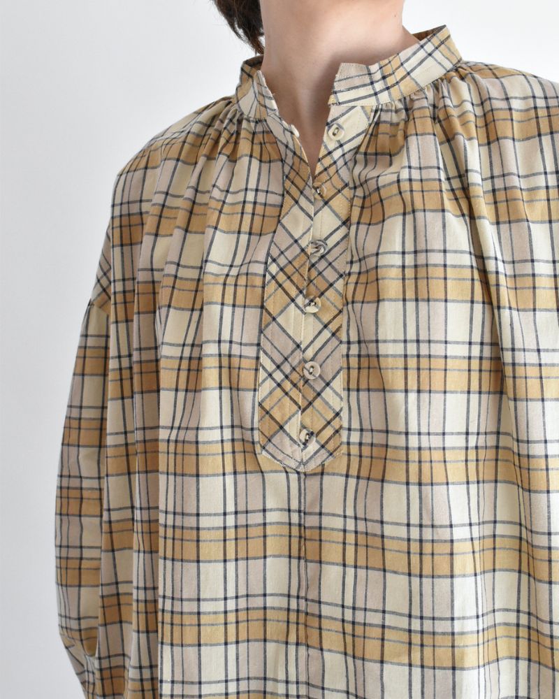 Check Henley Shirt in Beige/Navy Check