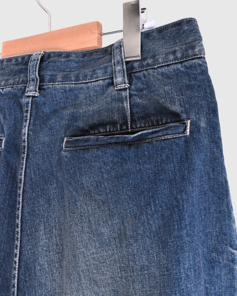 Denim tuck pants in Bleach