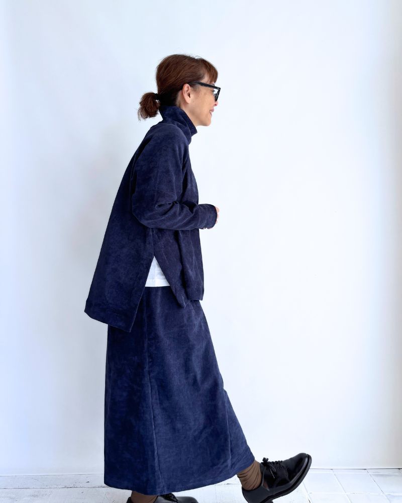 High-neck flared design top 'BONI' in Navy