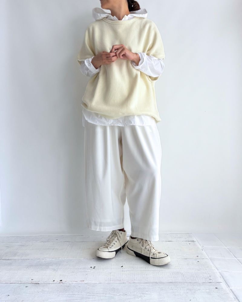 Loose silhouette easy pants 'PESH TR' in OffWhite