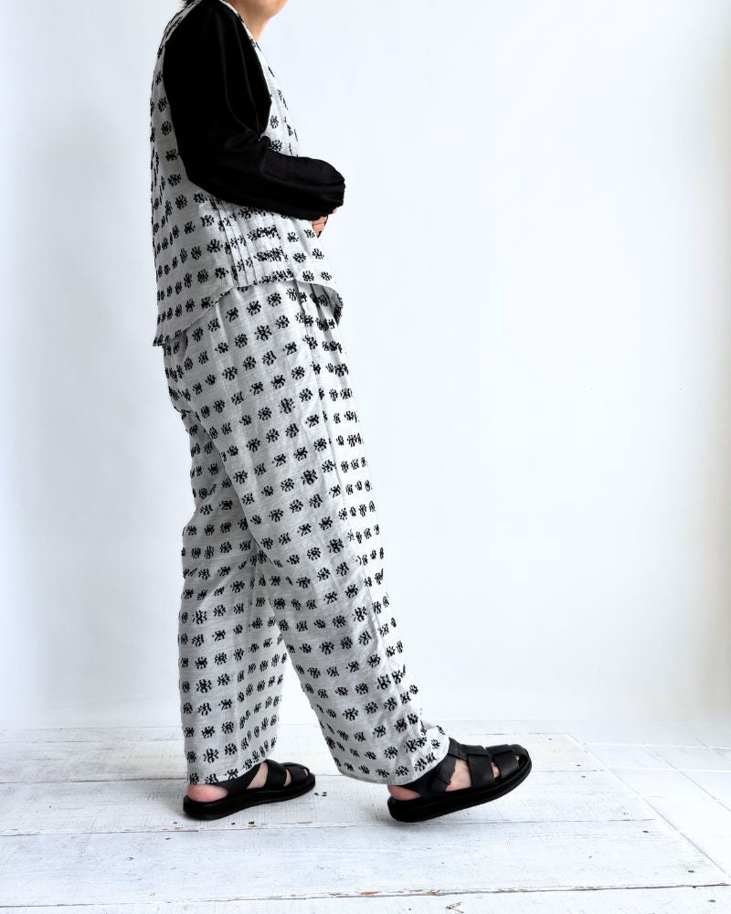 Jacquard Asymmetry Vest in LightGray