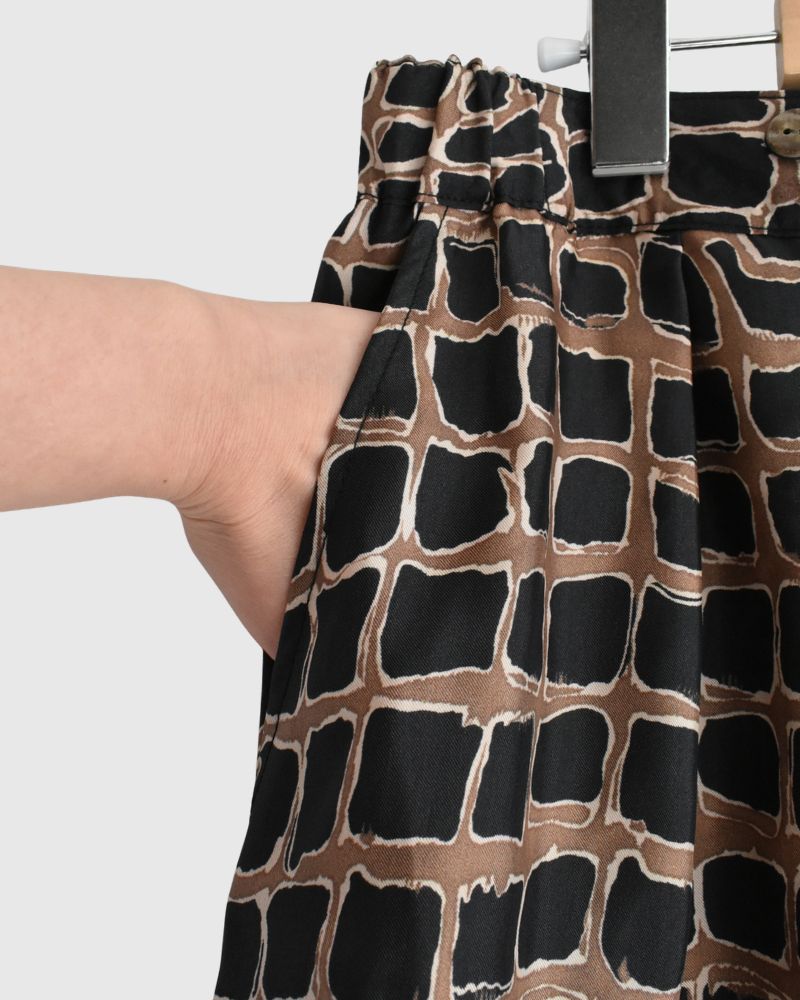 Cobblestone Pattern Easy Pants in CamelBlack