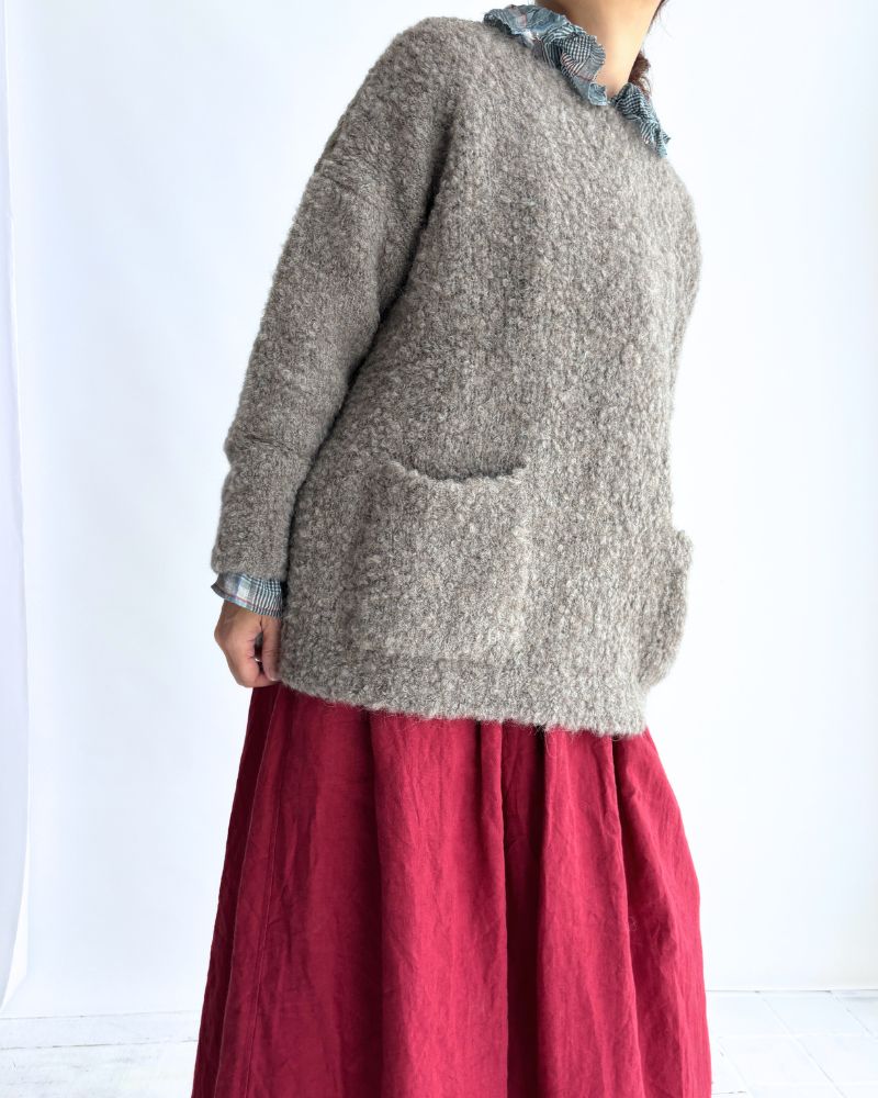 3GG BOUCLE CREW NECK PULLOVER WITH POCKET in GrayBeige