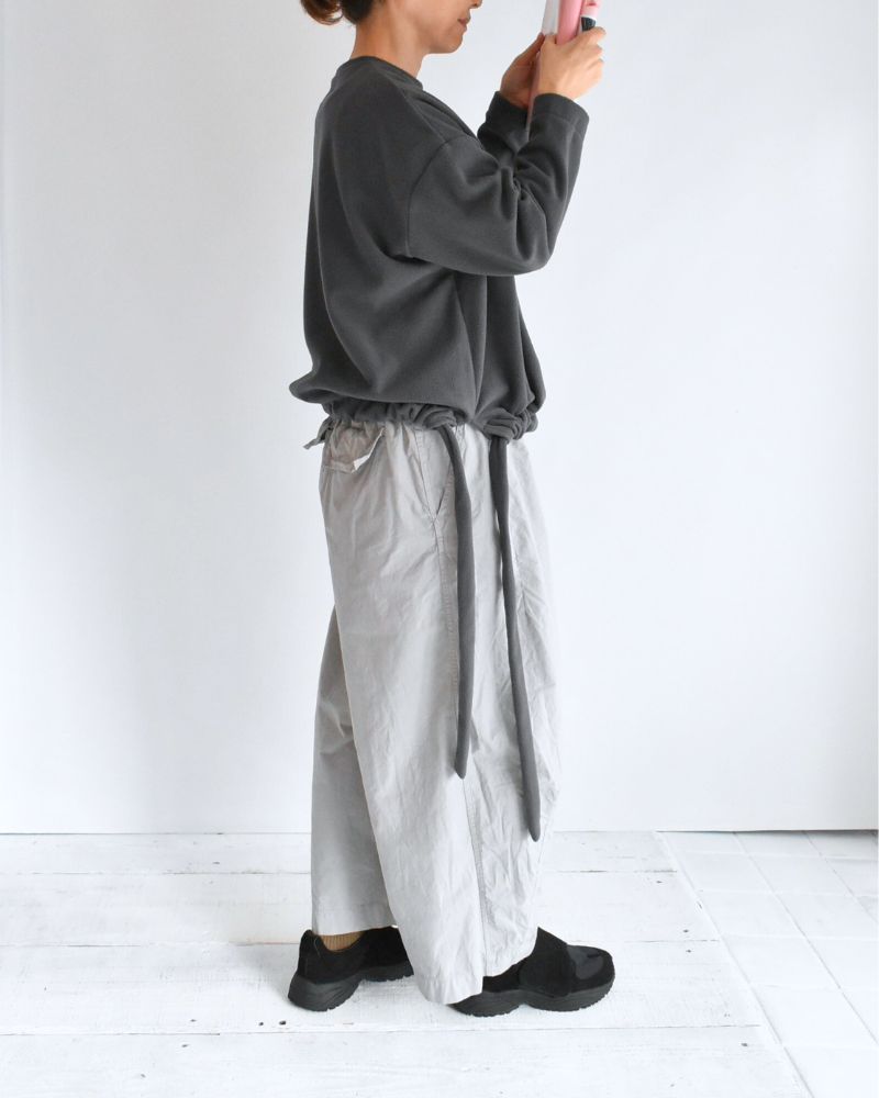 Fleece hem ribbon pullover in Gray