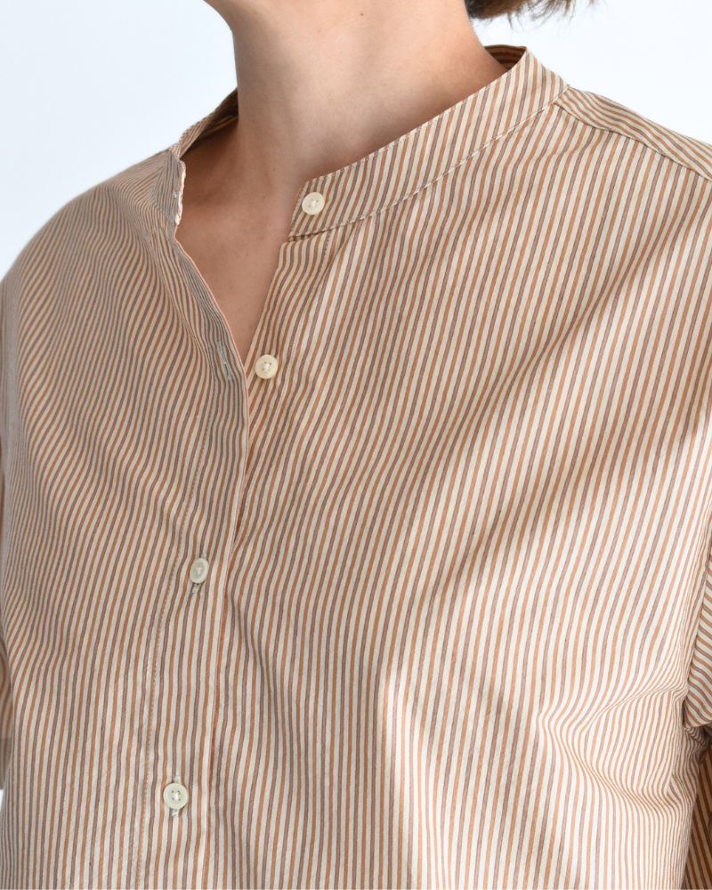 LUNA-W Short Sleeve No Collar Blouse in BeigeStripe