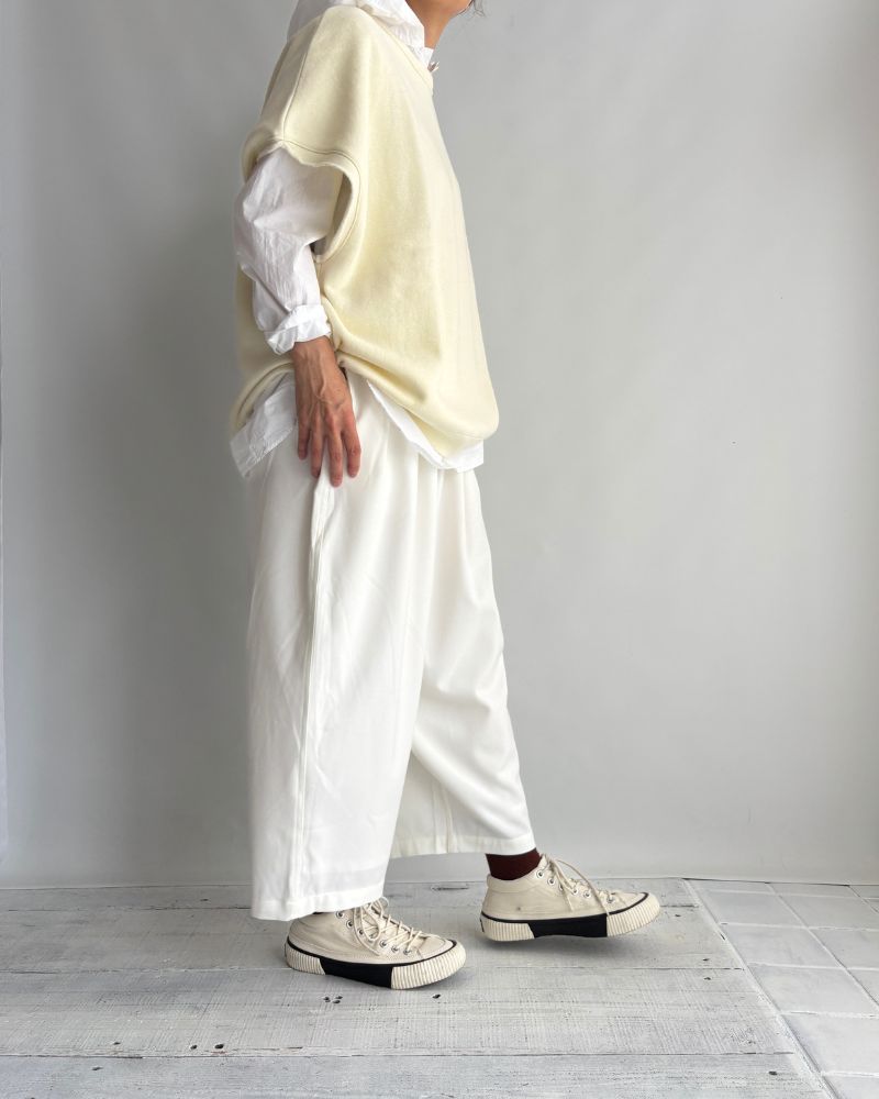 Loose silhouette easy pants 'PESH TR' in OffWhite