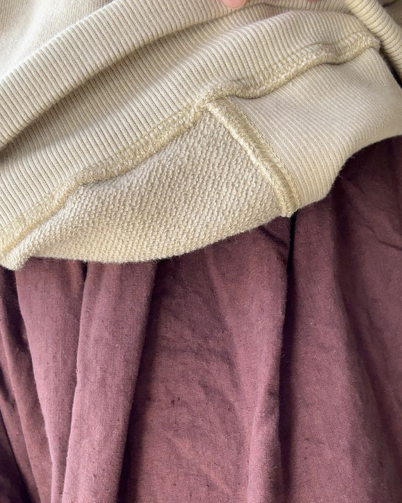 FRENCH TERRY PIGMENT PULLOVER in Beige